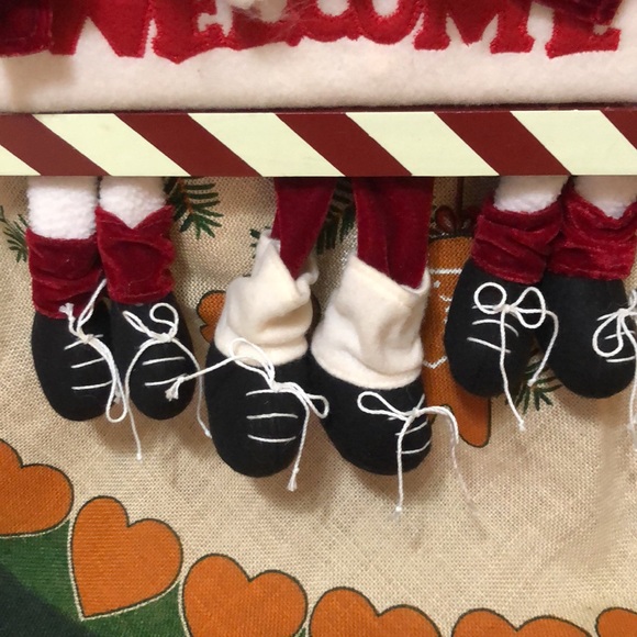 Santa and Snowman Welcome Plaque 11.75x 16.5” - Picture 4 of 5